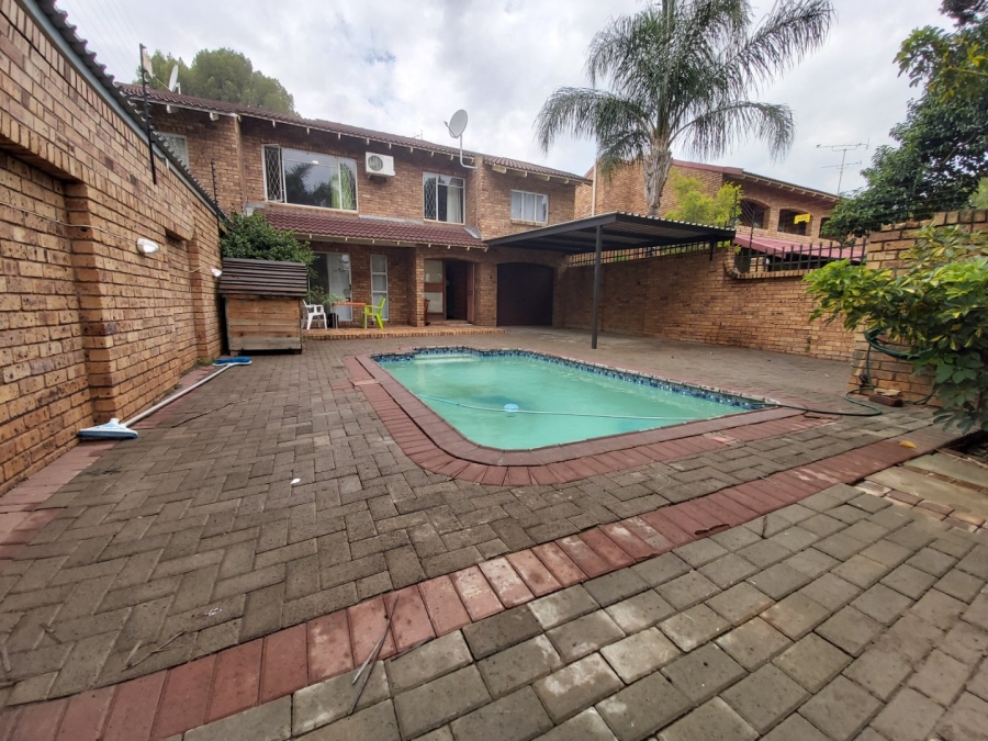 4 Bedroom Property for Sale in Belgravia Northern Cape